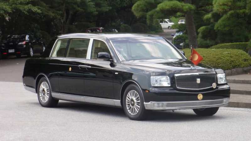 18-japan-toyota-century-royal