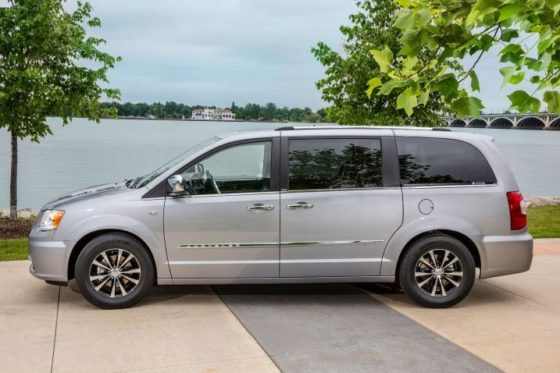 2016 chrysler town and country