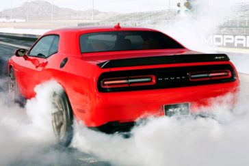 2016-dodge-challenger-coupe-srt-hellcat