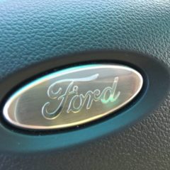 2016-ford-explorer-platinum-logo-2