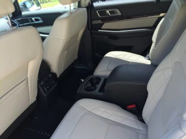 2016-ford-explorer-platinum-seats-2