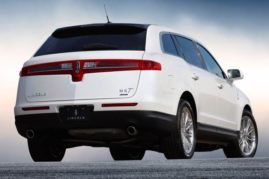 2016-lincoln-mkt