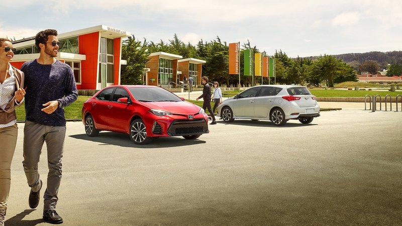 2017-Toyota-Corolla