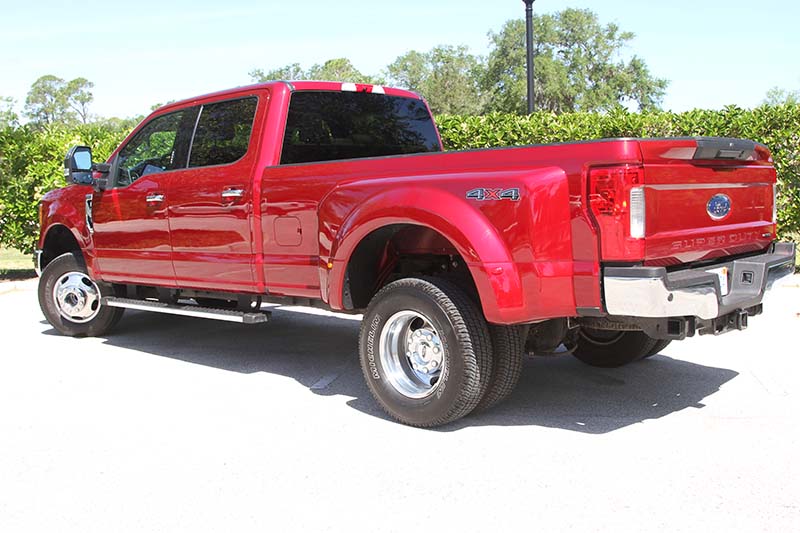 2017 Ford 350 DWR 4X4 Crew Cab