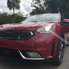 2017-kia-niro-touring