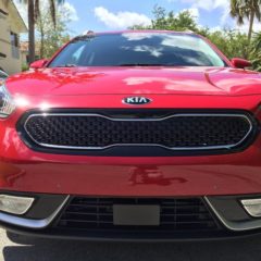 2017-kia-niro-touring