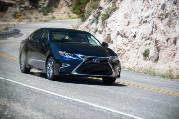 2017 Lexus ES 300h