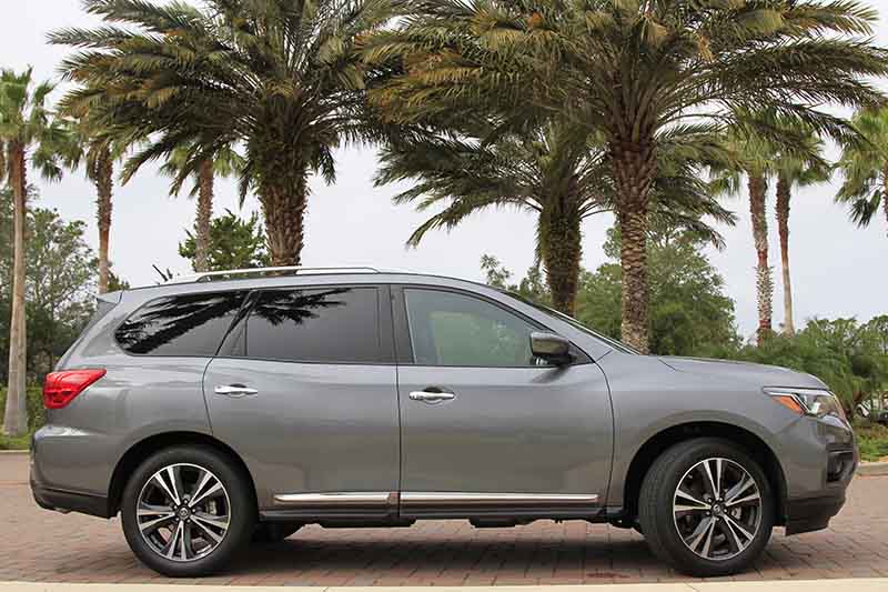 2017 Nissan Pathfinder Platinum 4WD