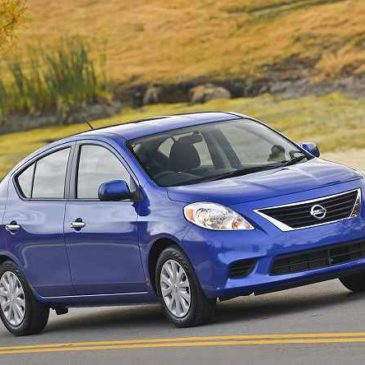 2017 nissan versa sedan