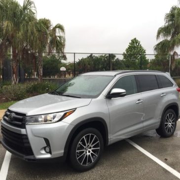 2017-toyota-highlander-se