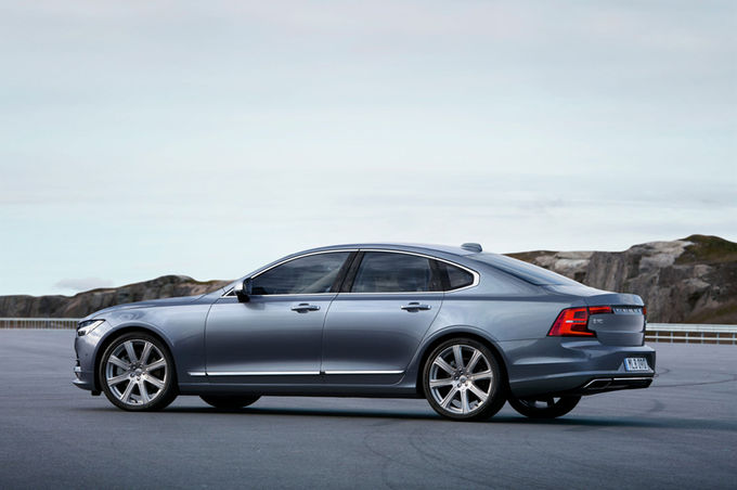 2017 volvo s90