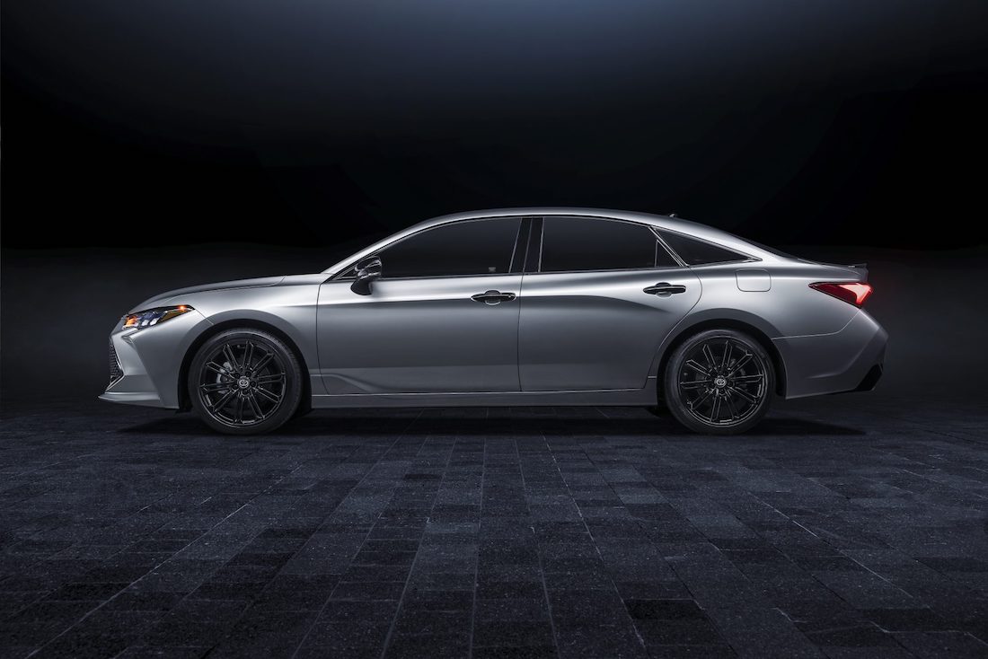 2021 toyota avalon xse hybrid