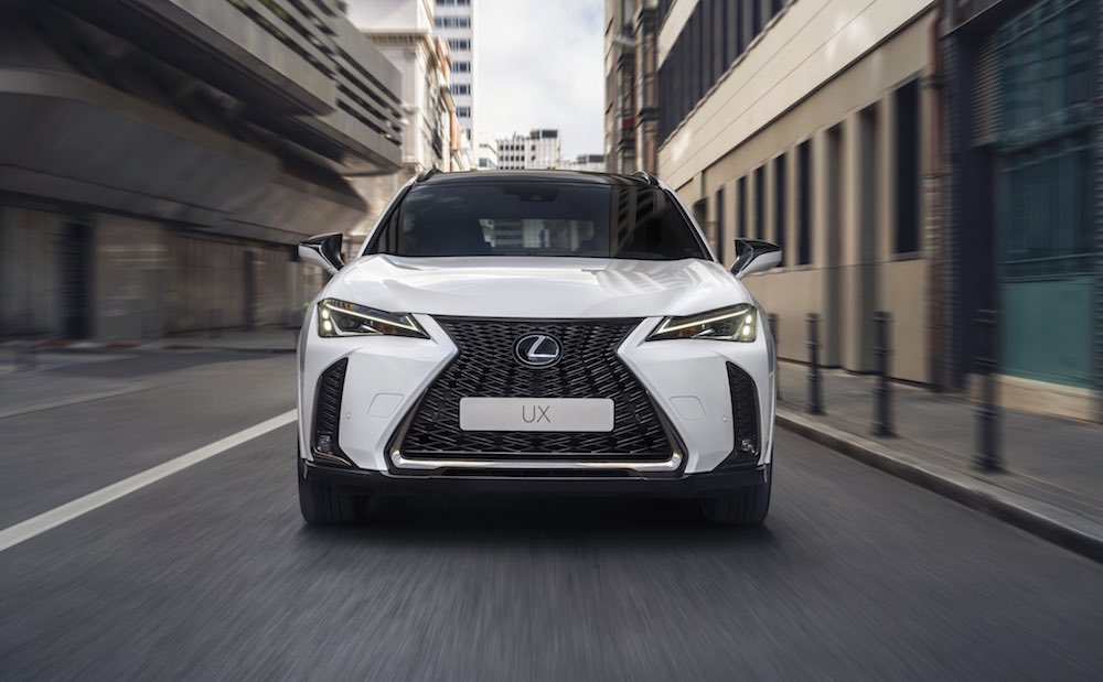 2022-lexus-ux-03