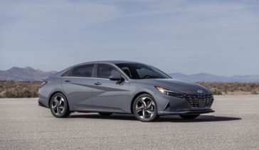 2023-hyundai-elantra-hev-03