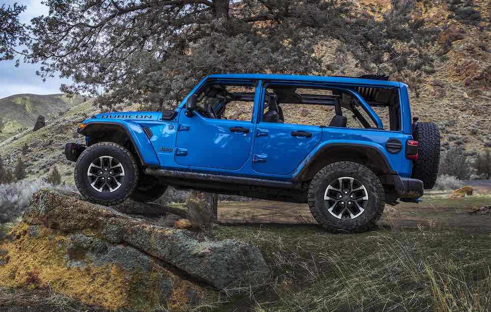 2024-jeep-wrangler-4xe-03