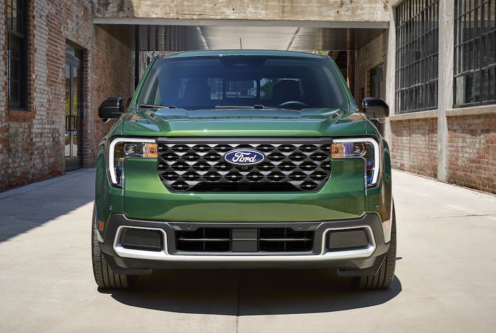 2025-ford-maverick-002