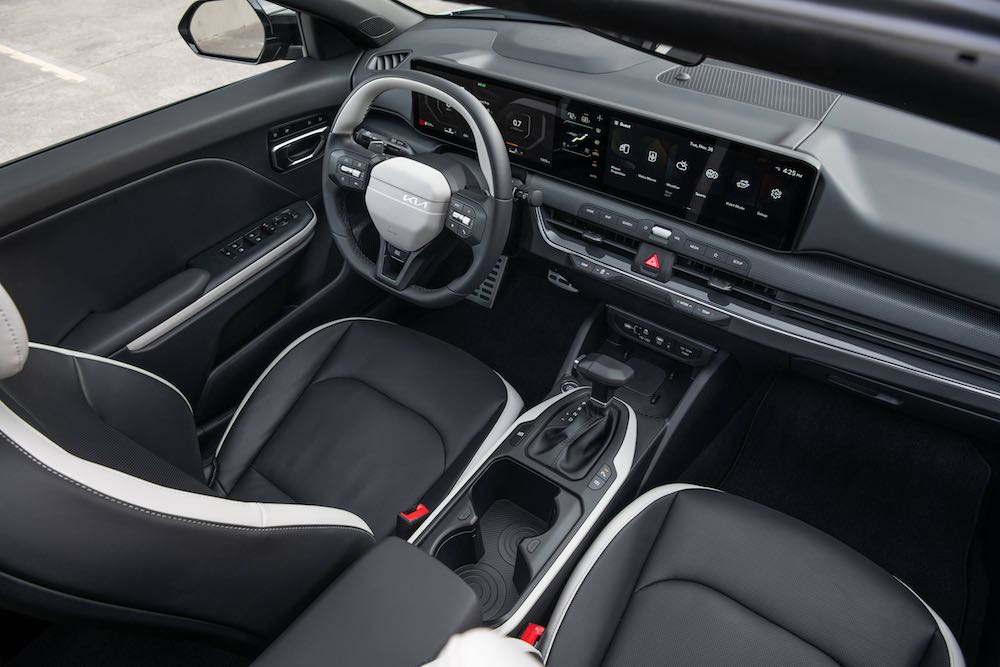 2025-kia-k4-005