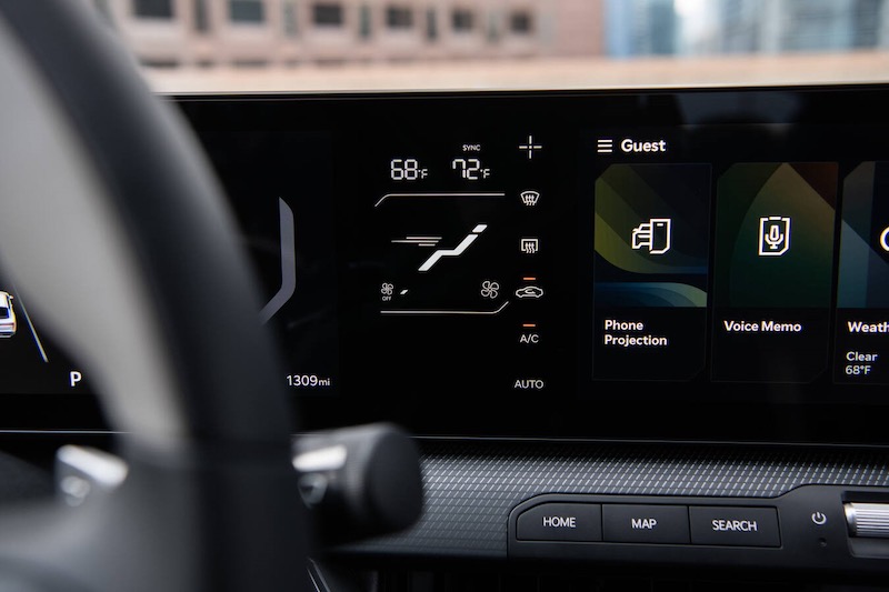 2025 Kia K4 Interior