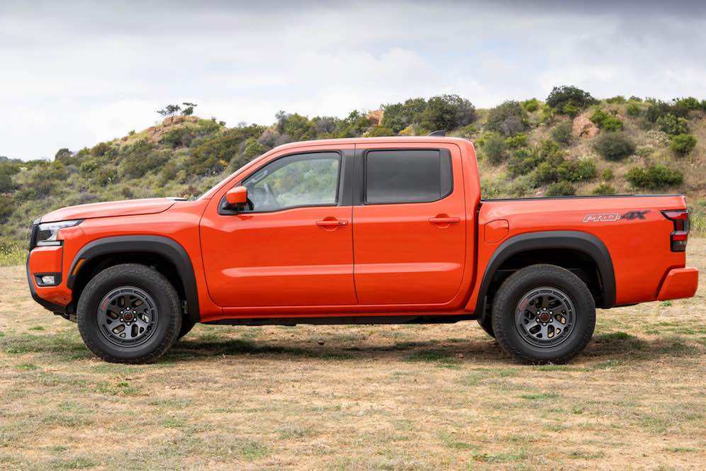 2025-nissan-frontier-101