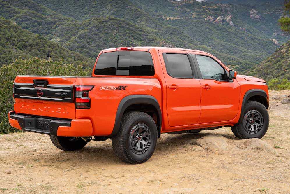 2025-nissan-frontier-103