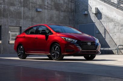2025-nissan-versa-01