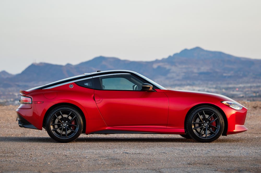 2025-nissan-z-001