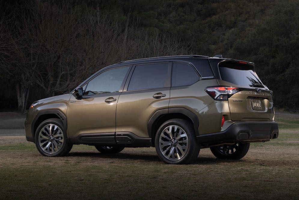 2025-subaru-forester-hybrid-004