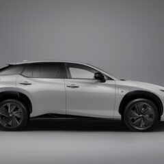 2026-lexus-550e-001
