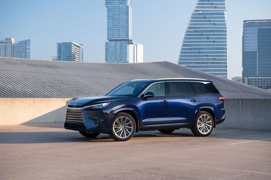 2026 Lexus TX 550+ Side View