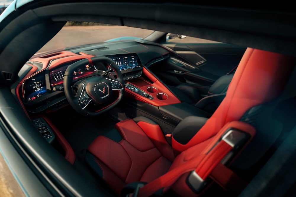 Cabina interior del Chevrolet Corvette Stingray Coupe 2026