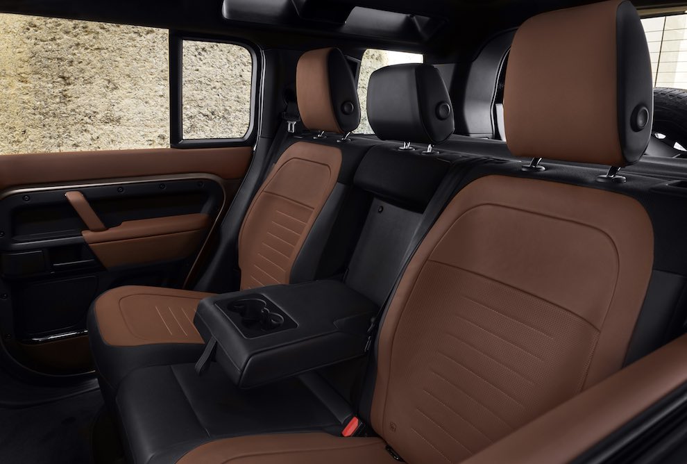 asientos delanteros del Defender 110 OCTA 2026