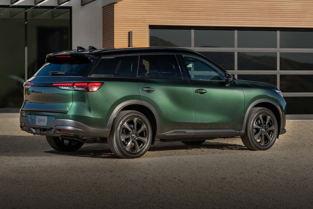 infiniti-qx60-autograph-2026-rear-three-quarter-view