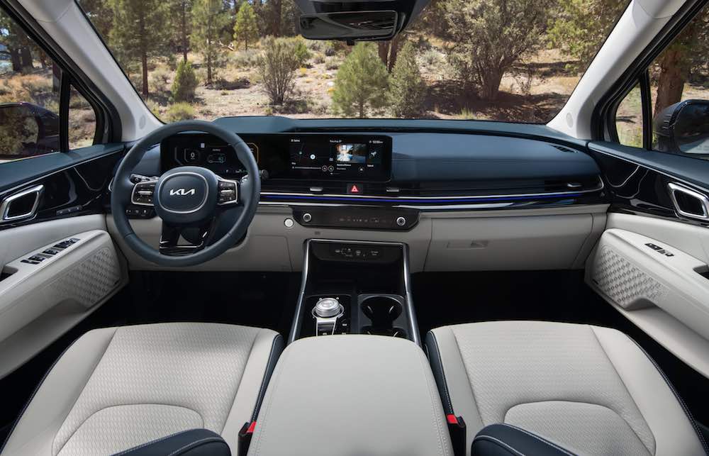 Cabina interior del Kia Carnival Hybrid SX Prestige 2026