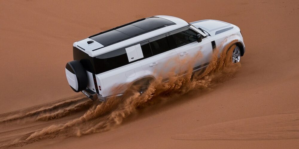 Land Rover Defender 130 First Edition del 2023, el gigante con tres filas de asientos