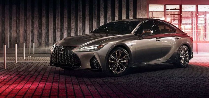 2021 Lexus IS