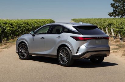 lexus-rx-350h-awd-2026-rear-three-quarter-view