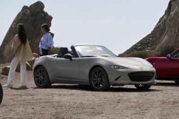 mazda-mx-5-miata-grand-touring-6mt-2026-front-three-quarter-view
