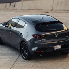 Mazda3 Sedan Turbo Premium Plus 2026 en vista aerea