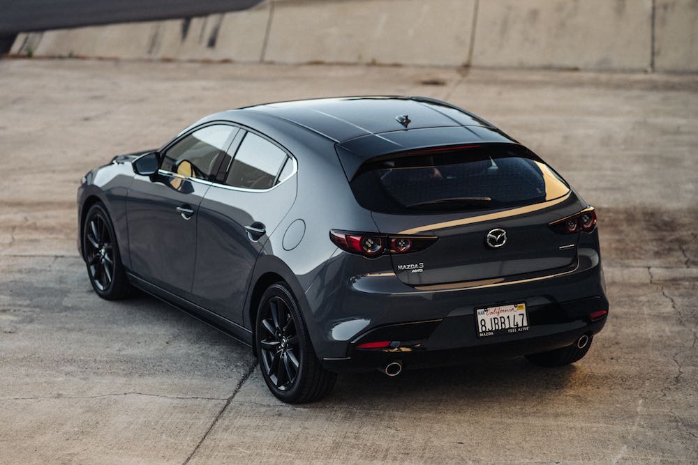 Mazda3 Sedan Turbo Premium Plus 2026 en vista aerea
