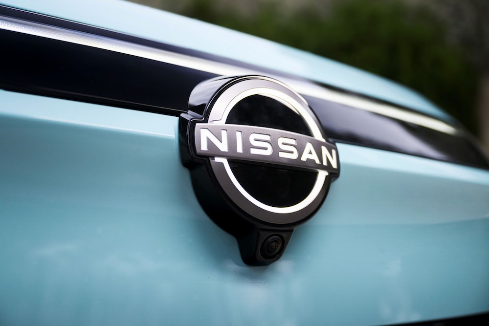 nissan-leaf-2026-front-logo