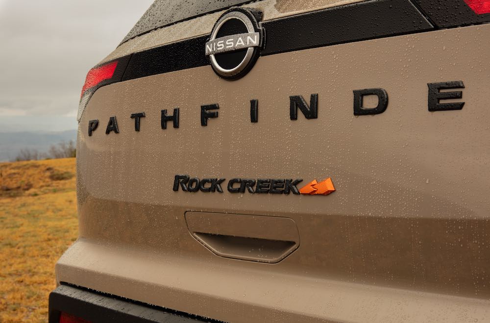 nissan-pathfinder-rock-creek-2026-rear-badge