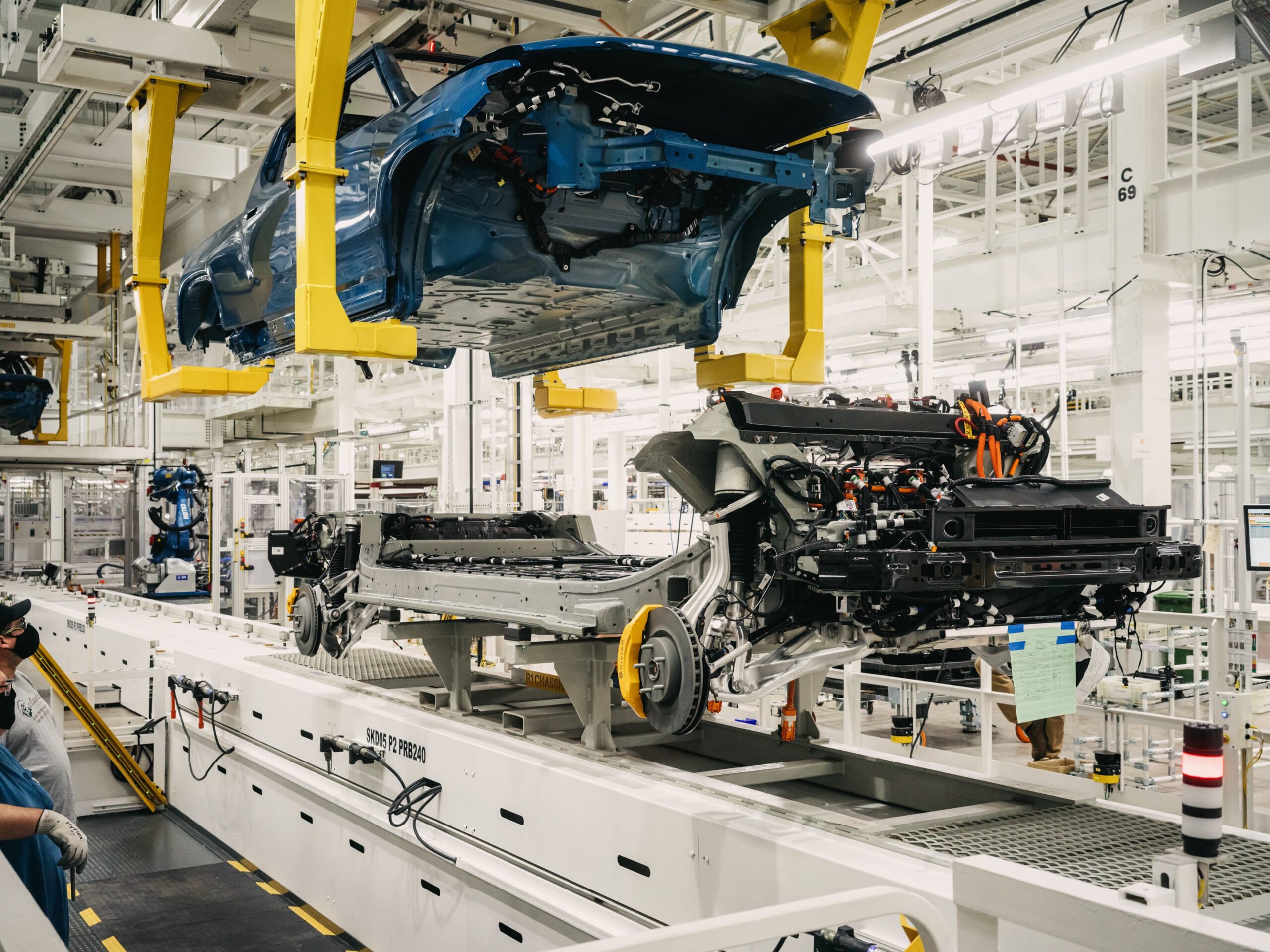 Rivian R1S