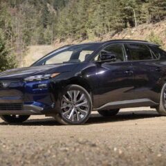 subaru-solterra-ev-touring-xt-2026-front-three-quarter-view