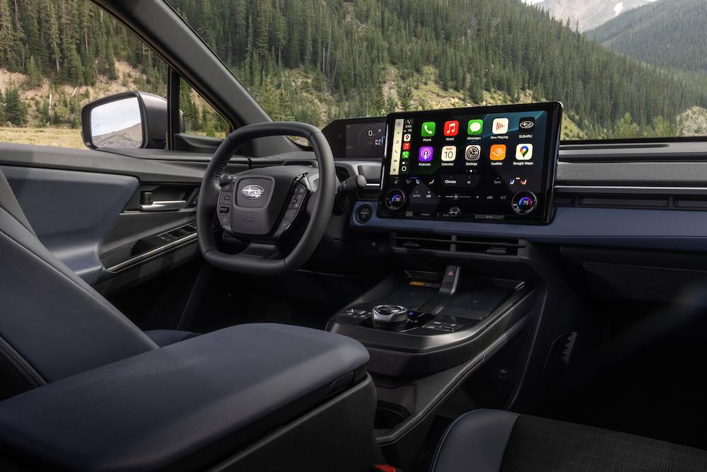 subaru-solterra-ev-touring-xt-2026-interior-cabin