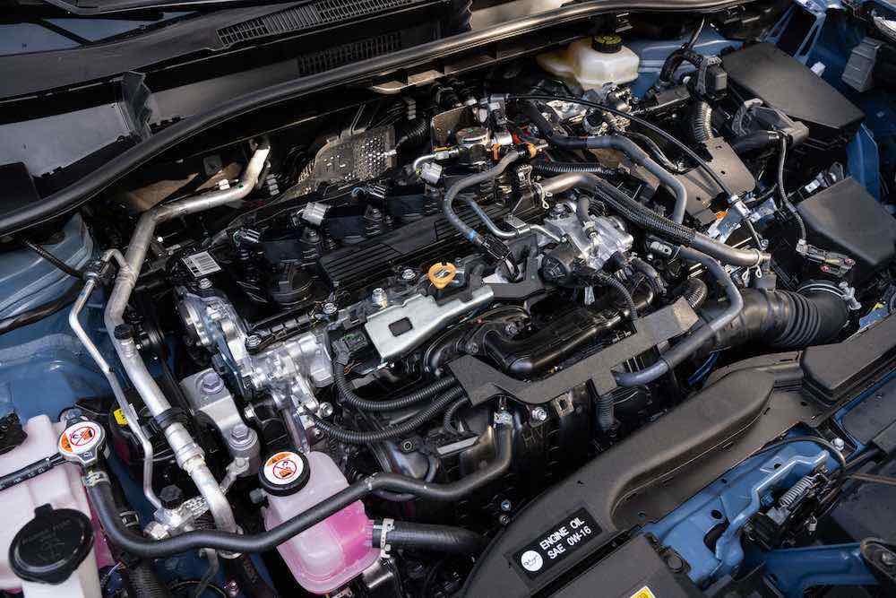 toyota-corolla-cross-hybrid-xse-2026-engine-bay