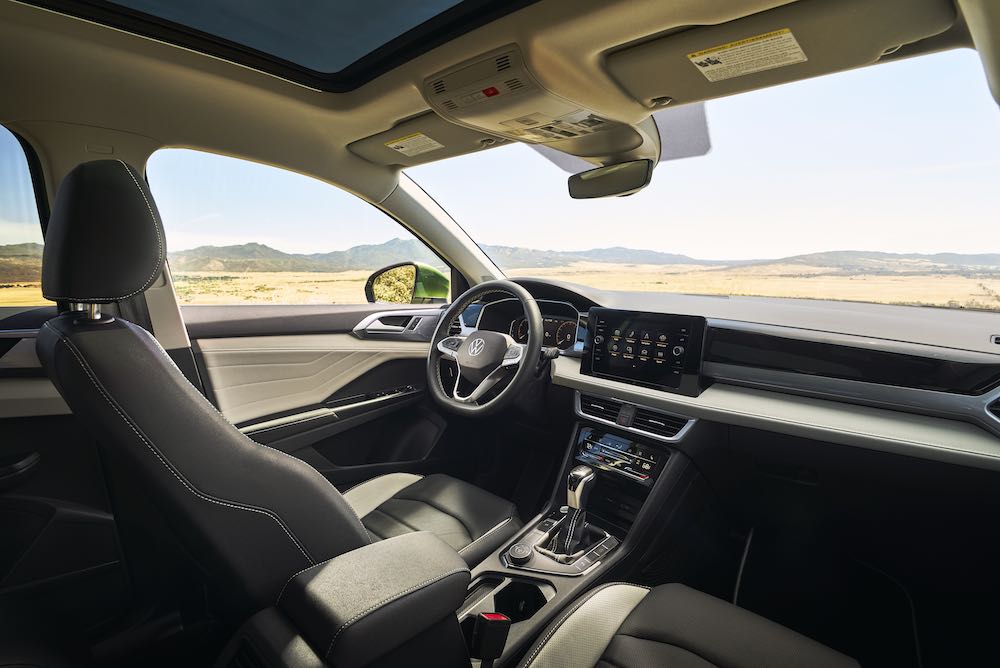 Cabina interior del Volkswagen Taos SE 2026